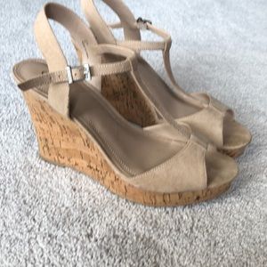 Charles David tan suede wedges